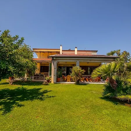 Tigli Luxury Bed and Breakfast