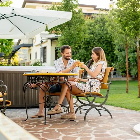 Bed & Breakfast Tigli Luxury Martinsicuro