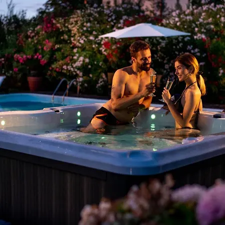 Bed and Breakfast Tigli Luxury 4*