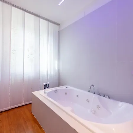 Tigli Luxury 4* Martinsicuro